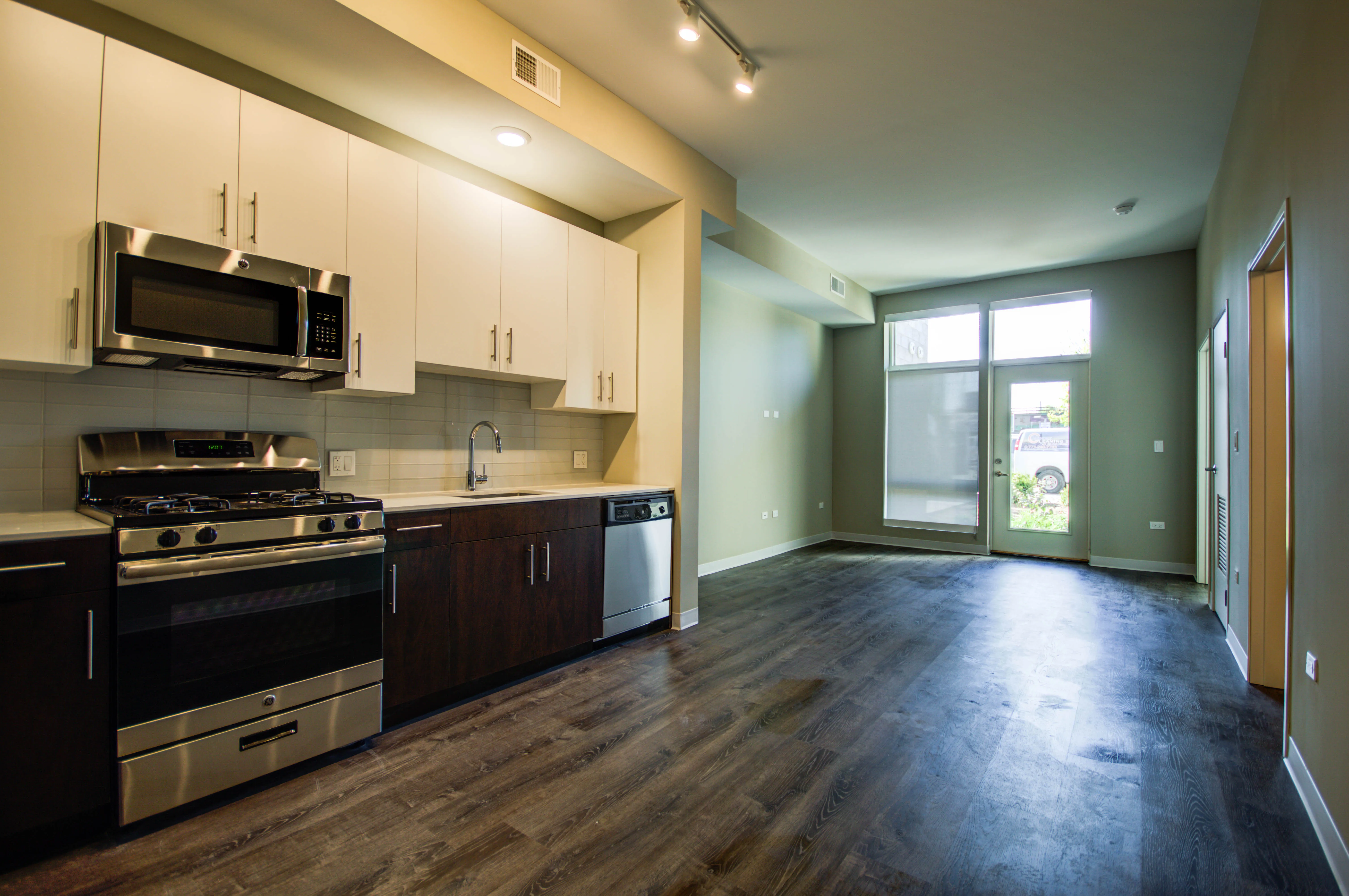 851 W Grand Ave, ,  60642, USA 60642-unit#304-Chicago-IL