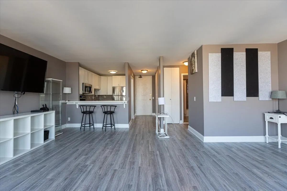 5445 N Sheridan Rd, , 60640, USA 60640-unit#1905-Chicago-IL