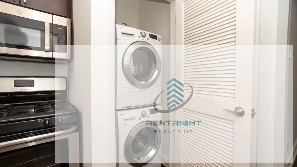 3249 N Damen Ave, ,  60618, USA 60618-unit#3251 2-N-Chicago-IL