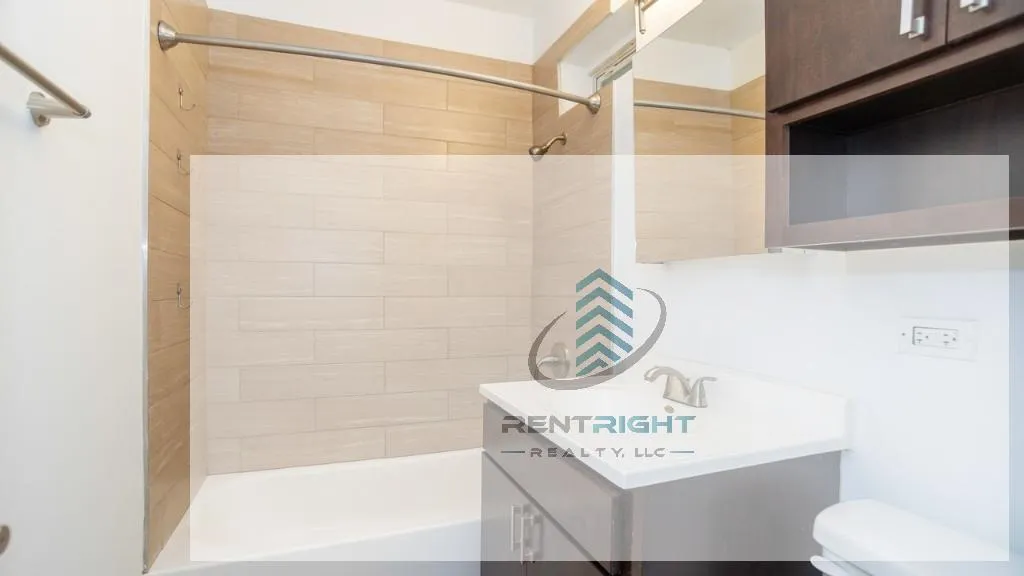 3249 N Damen Ave, ,  60618, USA 60618-unit#3251 2-N-Chicago-IL