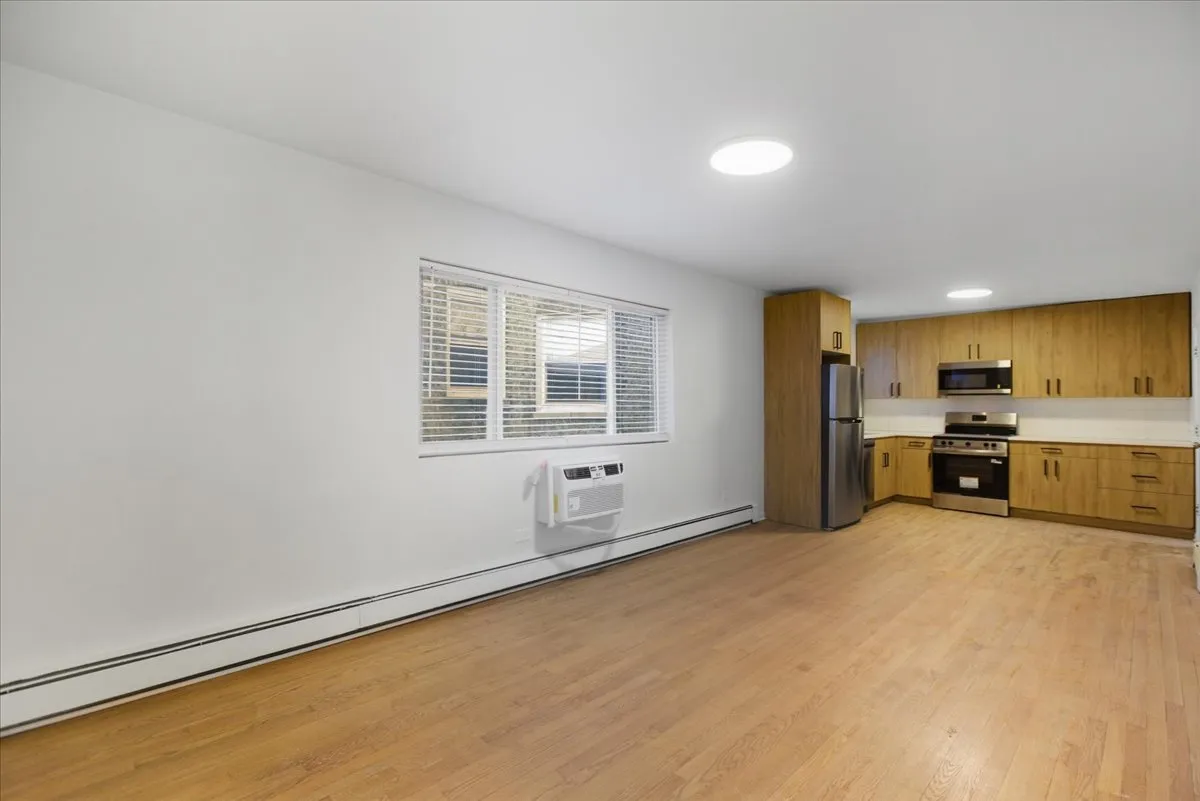 7357 N Winchester Ave, , 60626, USA 60626-unit#2M-Chicago-IL
