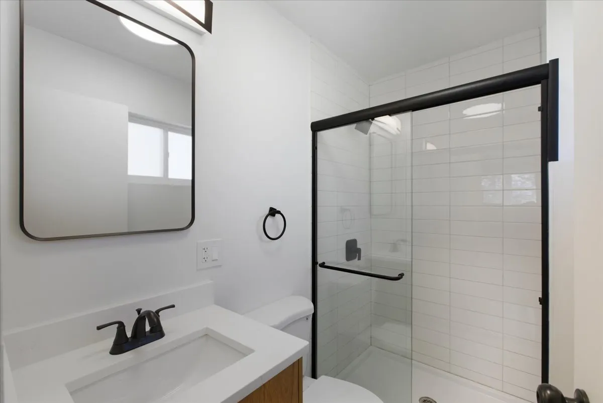 7357 N Winchester Ave, ,  60626, USA 60626-unit#2R-Chicago-IL