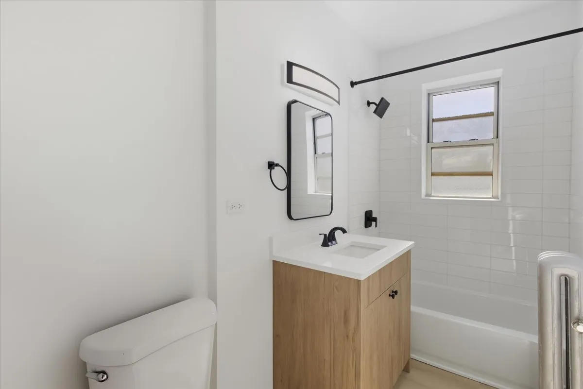 6977 N Bell Ave, ,  60645, USA 60645-unit#2-Chicago-IL