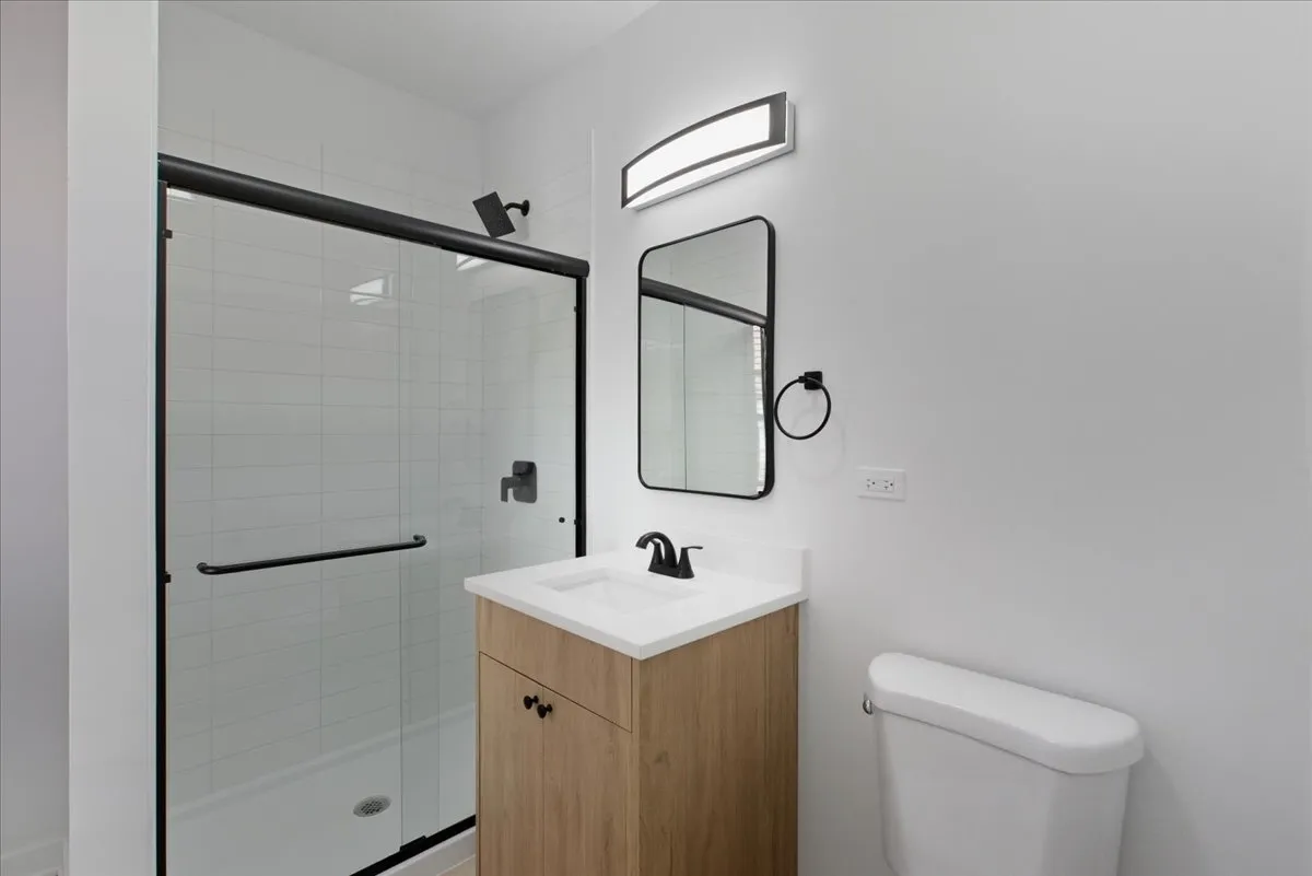 6977 N Bell Ave, ,  60645, USA 60645-unit#2-Chicago-IL