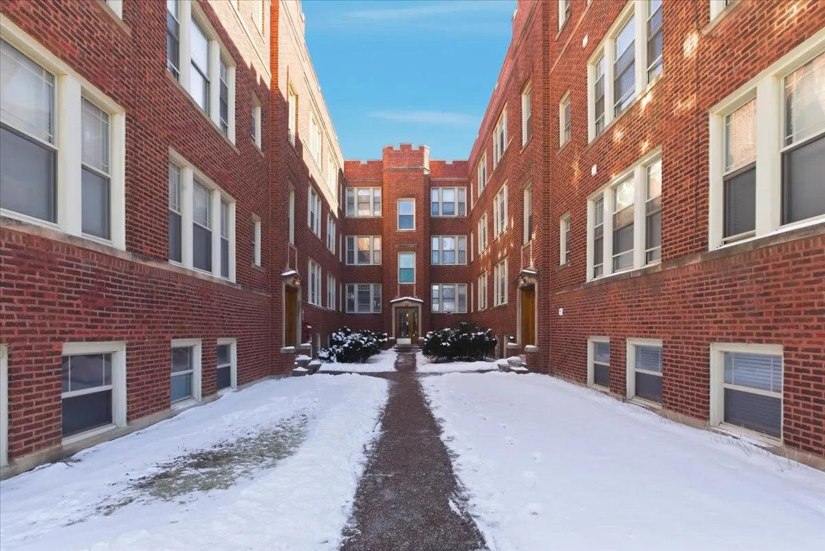 6977 N Bell Ave, ,  60645, USA 60645-unit#2-Chicago-IL