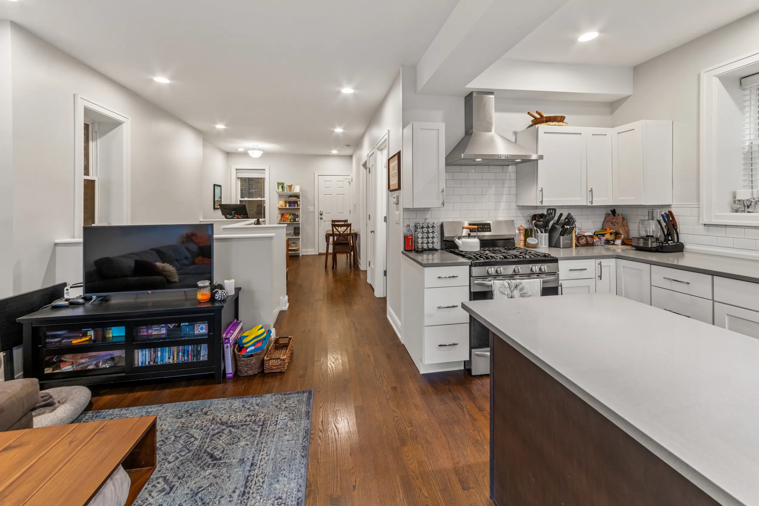 856 N Hermitage Ave, ,  60622, USA 60622-unit#1R-Chicago-IL