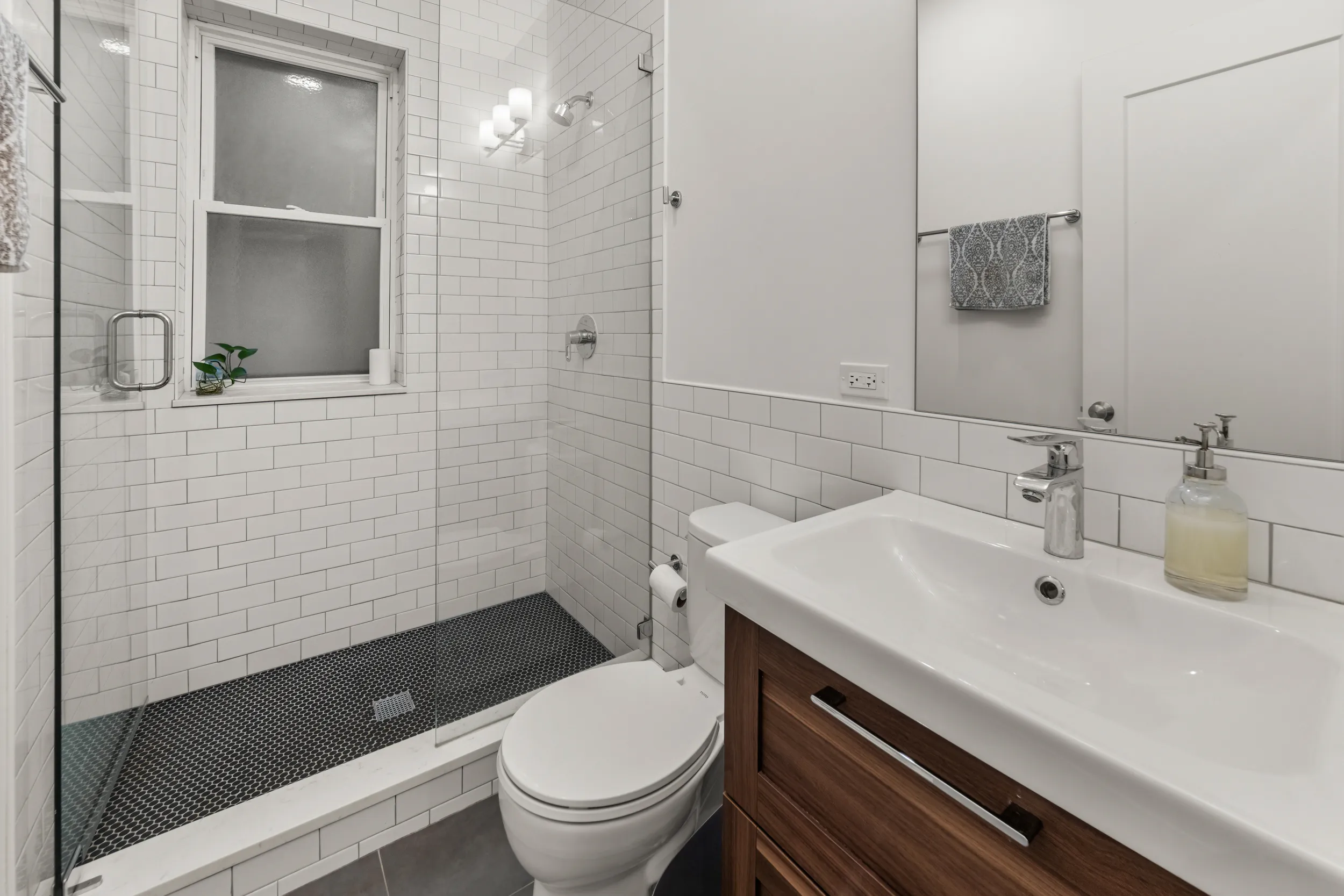 856 N Hermitage Ave, ,  60622, USA 60622-unit#1R-Chicago-IL