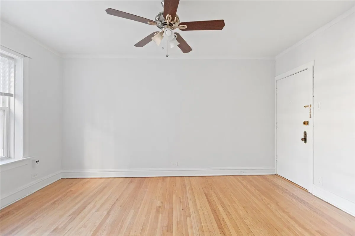 656 W Oakdale Ave, , 60657, USA 60657-unit#2B-Chicago-IL