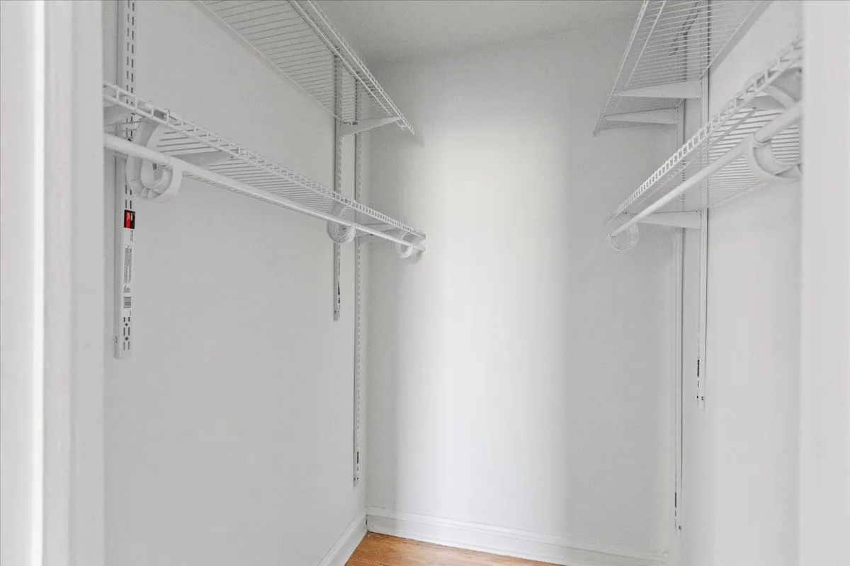 656 W Oakdale Ave, , 60657, USA 60657-unit#2B-Chicago-IL