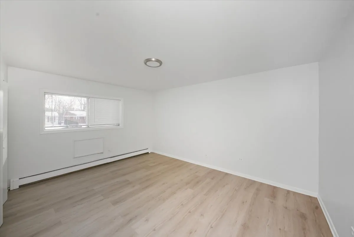 700 McKinley Ave, ,  60060, USA 60060-unit#102-Mundelein-IL