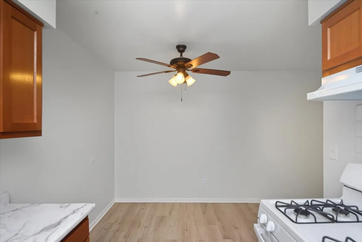 700 McKinley Ave, ,  60060, USA 60060-unit#102-Mundelein-IL