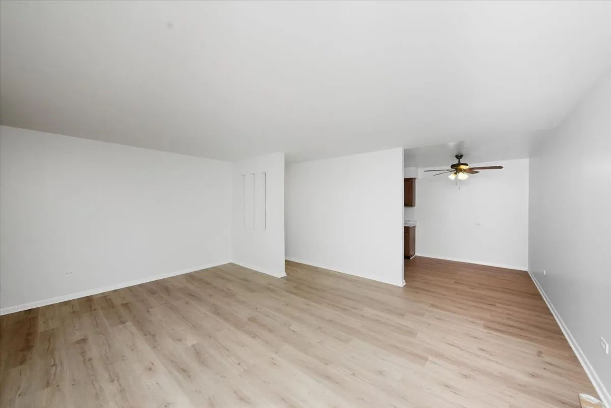 700 McKinley Ave, ,  60060, USA 60060-unit#102-Mundelein-IL