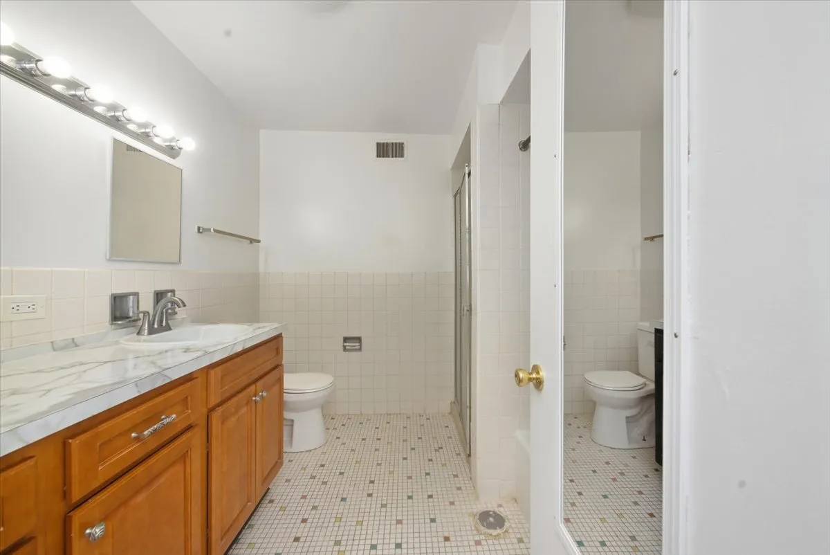 700 McKinley Ave, ,  60060, USA 60060-unit#102-Mundelein-IL