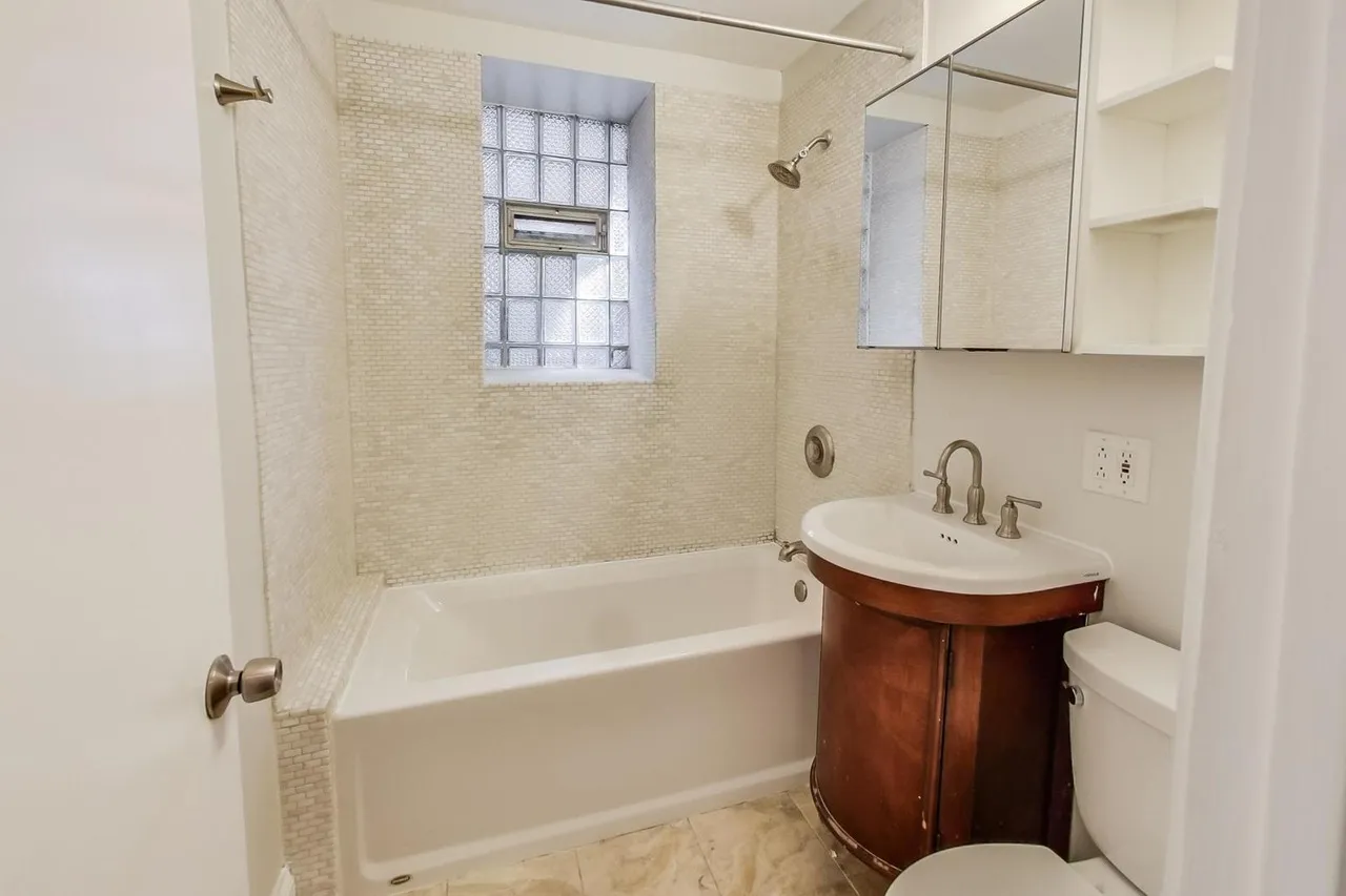 2340 W Augusta Blvd, , 60622, USA 60622-unit#G-Chicago-IL