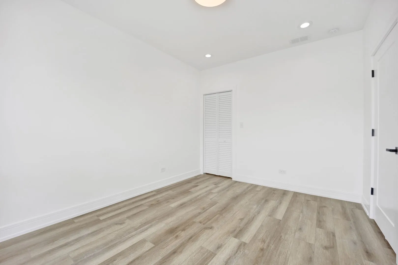 4350 W Lawrence Ave, ,  60630, USA 60630-unit#303-Chicago-IL