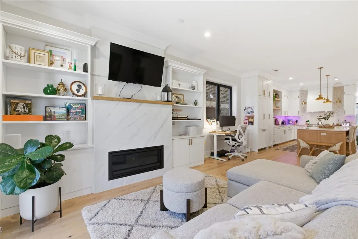 3219 N Seminary Ave, ,  60657, USA 60657-unit#1S-Chicago-IL