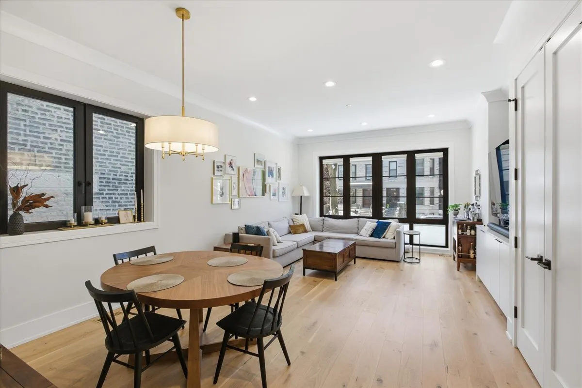 3219 N Seminary Ave, ,  60657, USA 60657-unit#1S-Chicago-IL