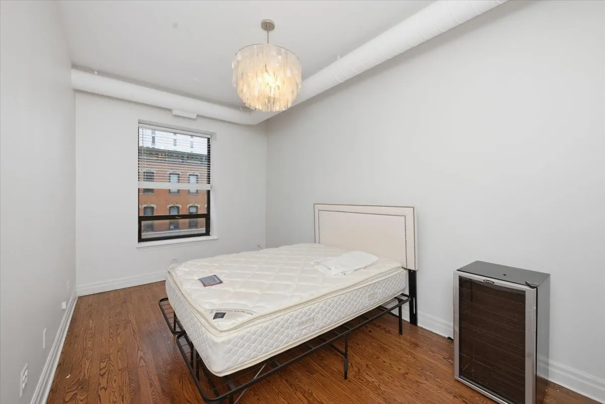 501 N Wells St, ,  60654, USA 60654-unit#2W-Chicago-IL