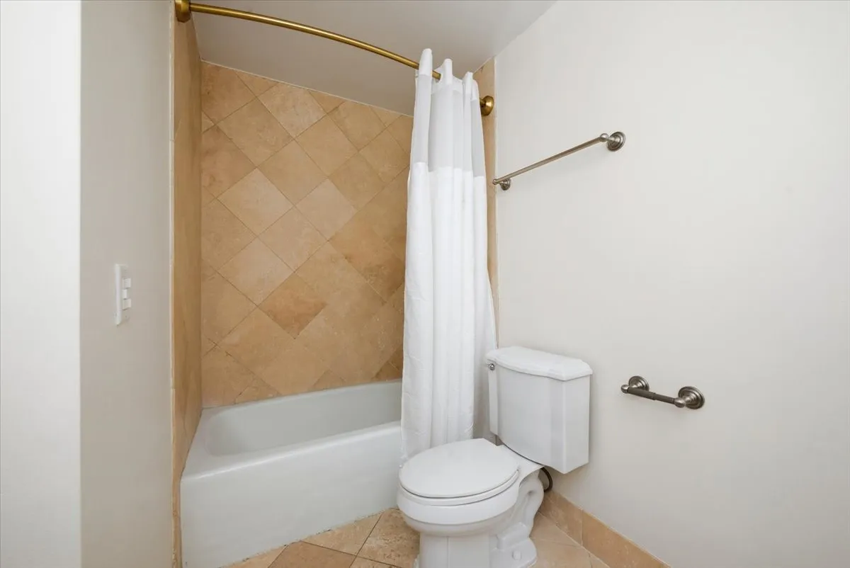 501 N Wells St, ,  60654, USA 60654-unit#2W-Chicago-IL