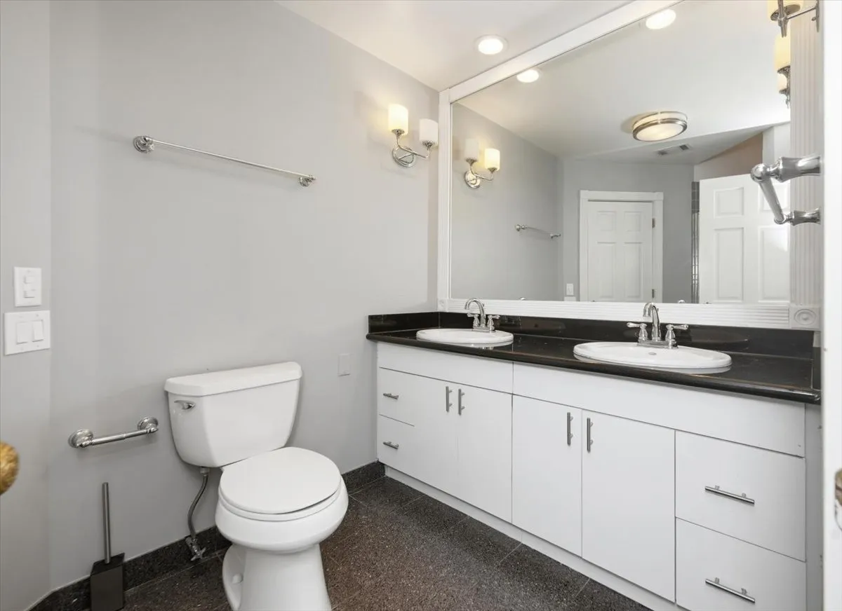 501 N Wells St, ,  60654, USA 60654-unit#2W-Chicago-IL