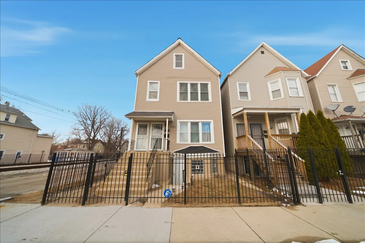 3002 E 81st St, , 60617, USA 60617-unit#2-Chicago-IL