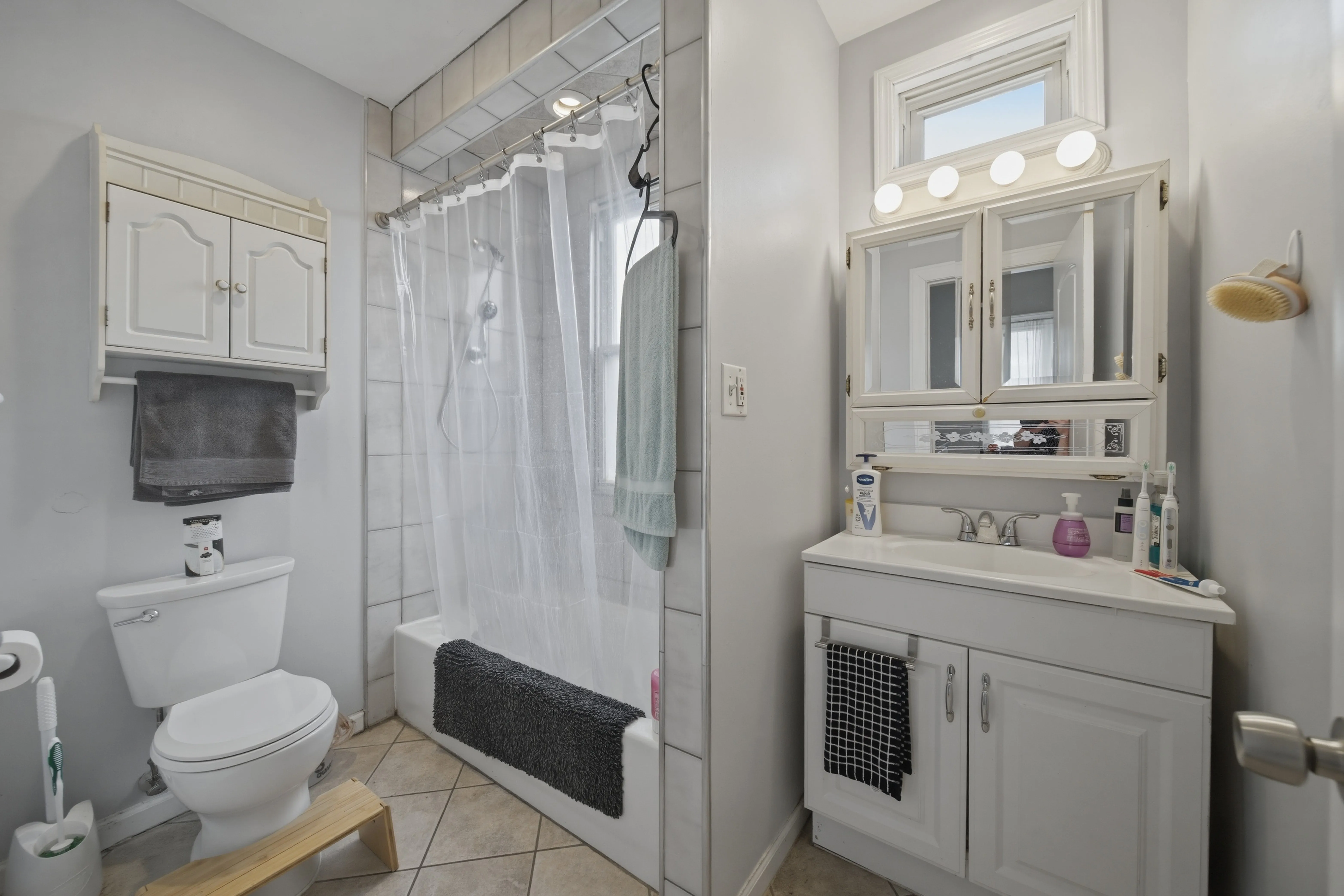 3841 N Bernard St, ,  60618, USA 60618-unit#2R-Chicago-IL