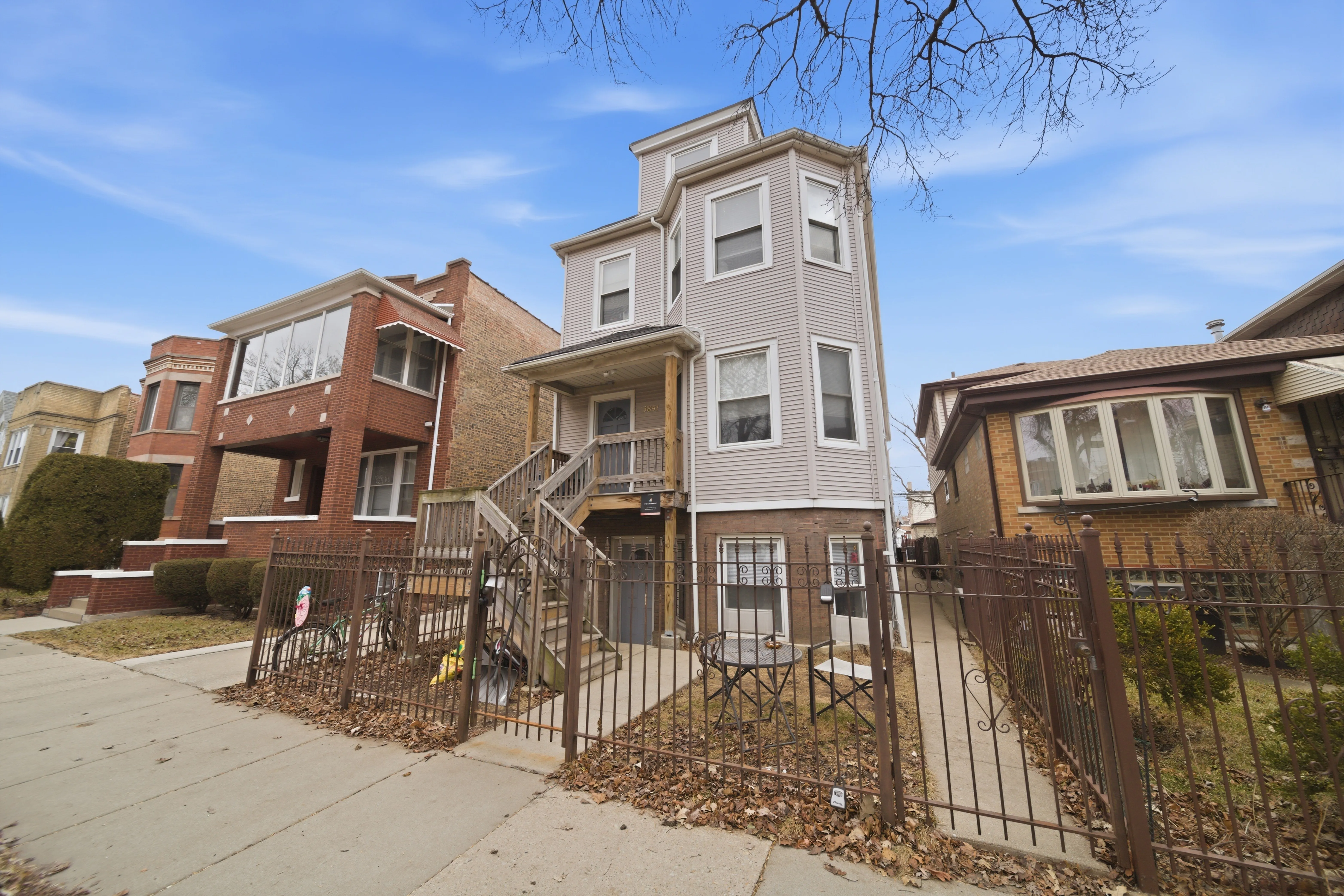 3841 N Bernard St, , 60618, USA 60618-unit#2R-Chicago-IL