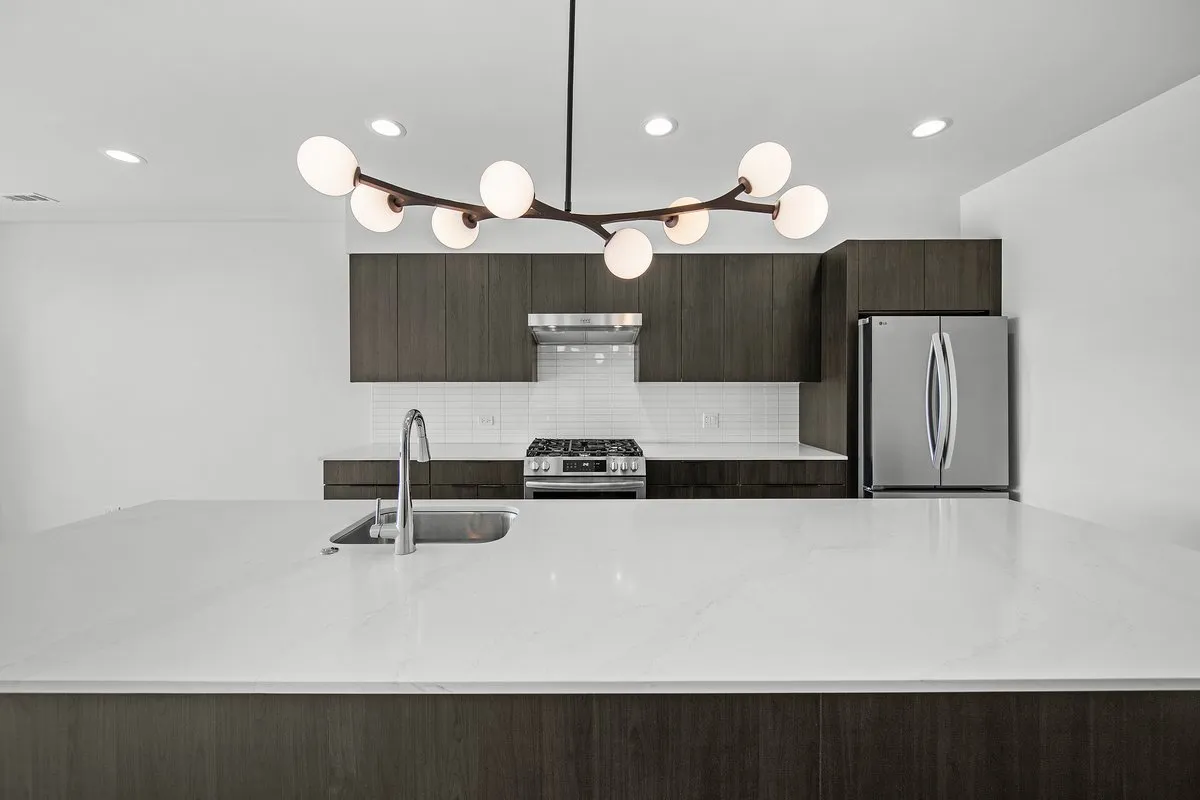 1801 W Grand Ave, ,  60622, USA 60622-unit#405-Chicago-IL