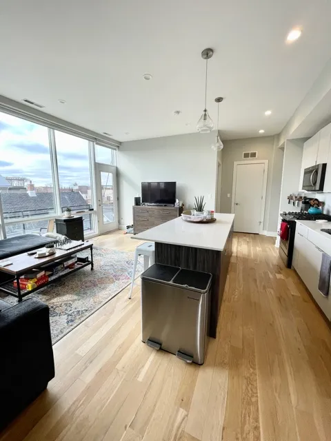 3334 N Southport Ave, , 60657, USA 60657-unit#403-Chicago-IL