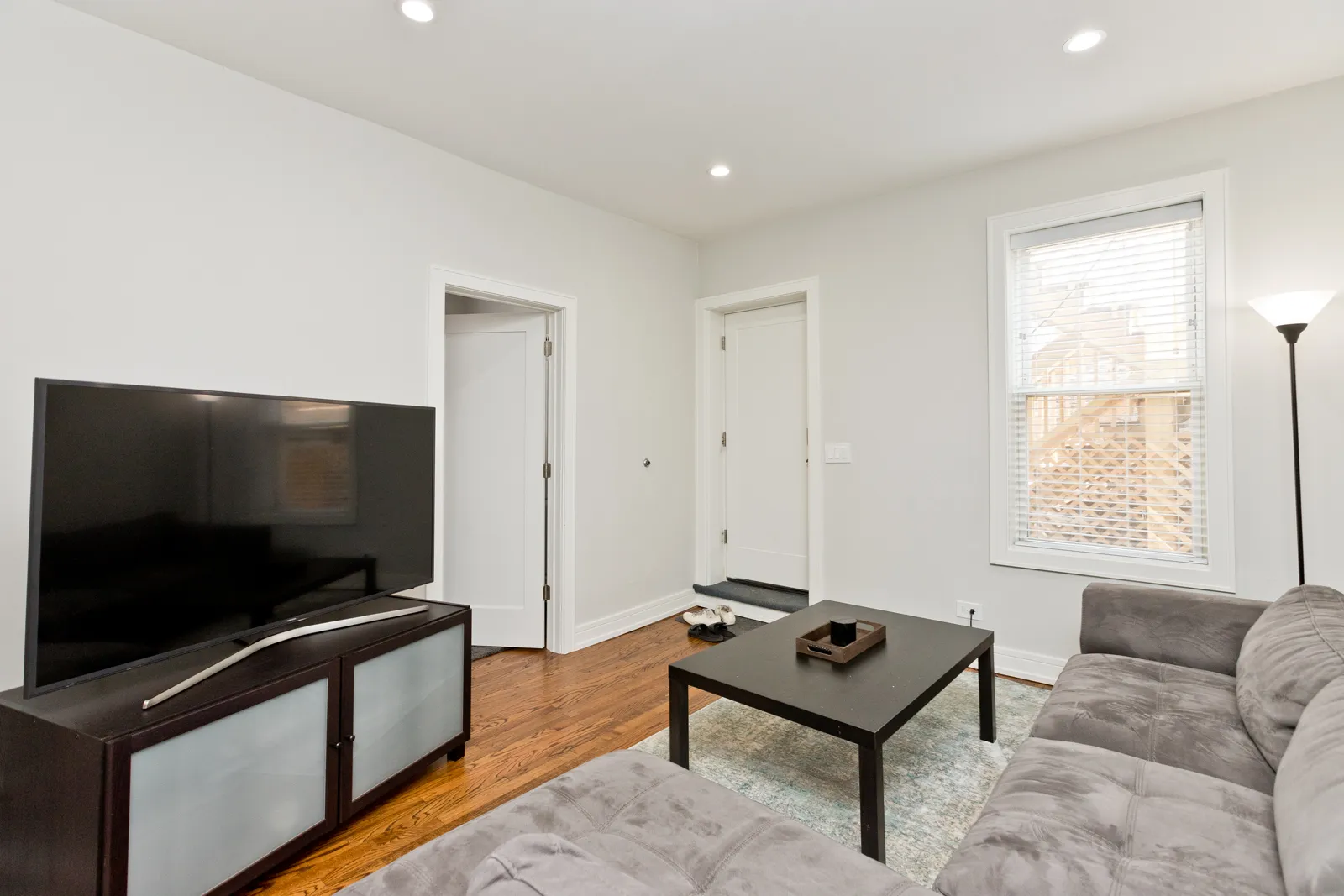 2045 N Wolcott Ave, ,  60614, USA 60614-unit#1R-Chicago-IL