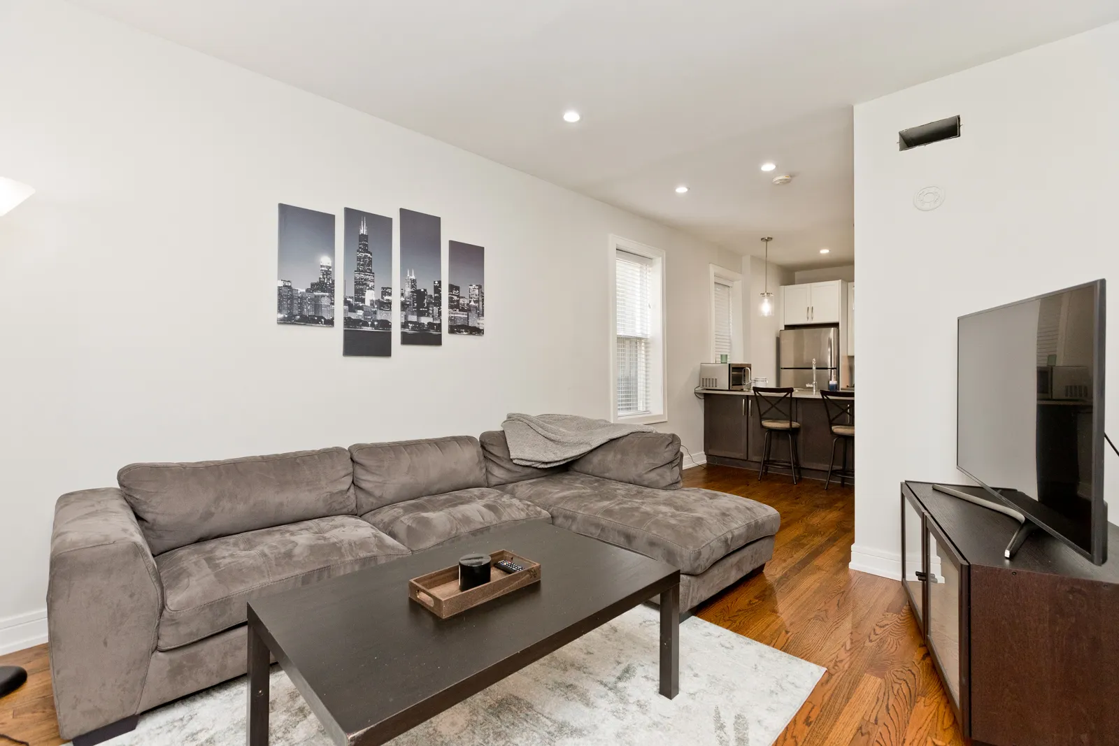 2045 N Wolcott Ave, ,  60614, USA 60614-unit#1R-Chicago-IL