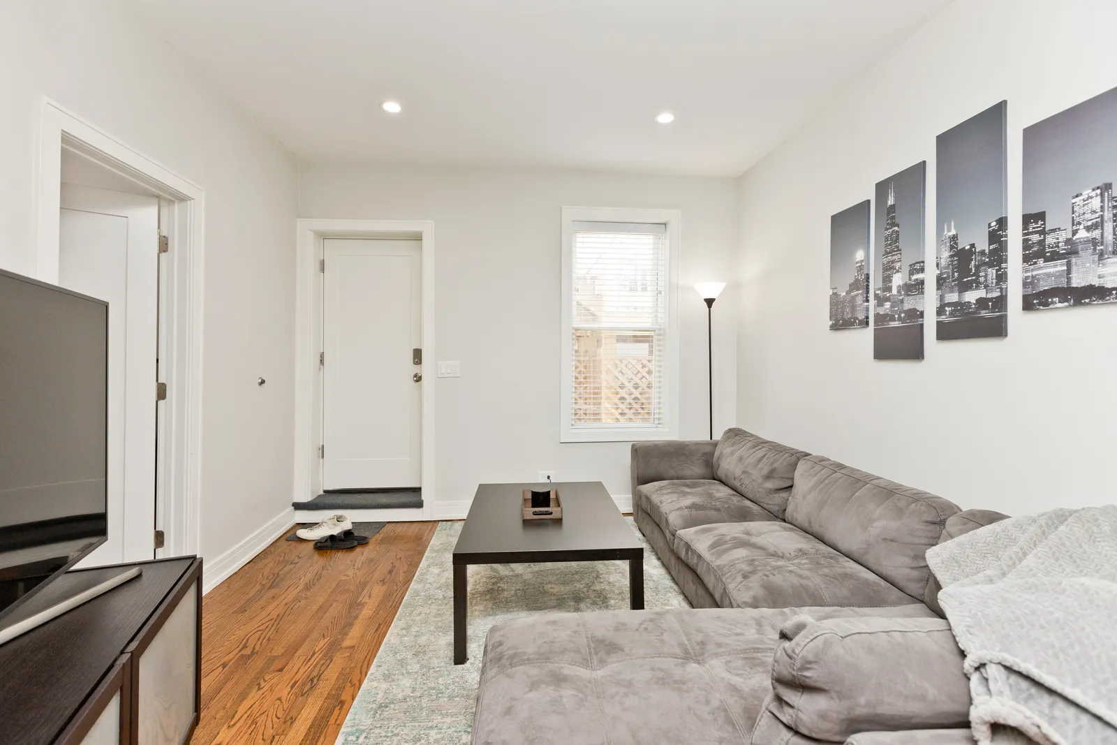 2045 N Wolcott Ave, ,  60614, USA 60614-unit#1R-Chicago-IL