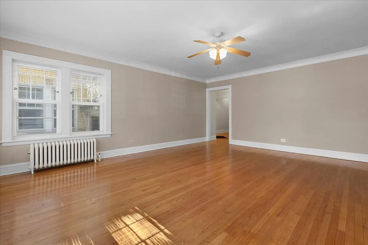 811 Dobson St, Evanston,  60202, USA 60202-unit#1E-Evanson-IL