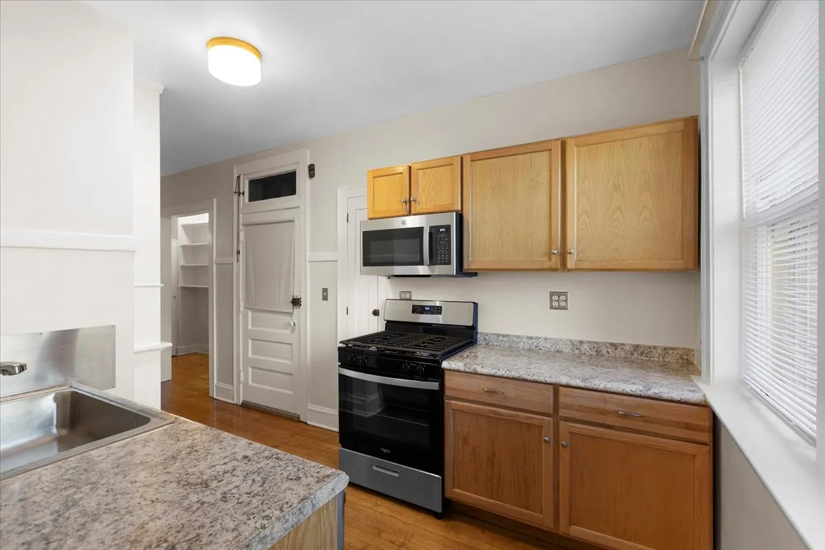 811 Dobson St, Evanston, 60202, USA 60202-unit#1E-Evanson-IL
