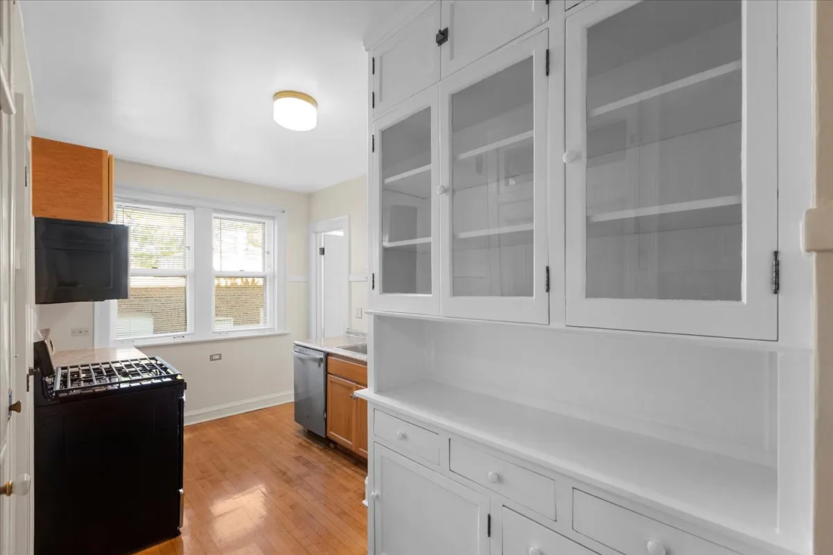 811 Dobson St, Evanston, 60202, USA 60202-unit#1E-Evanson-IL