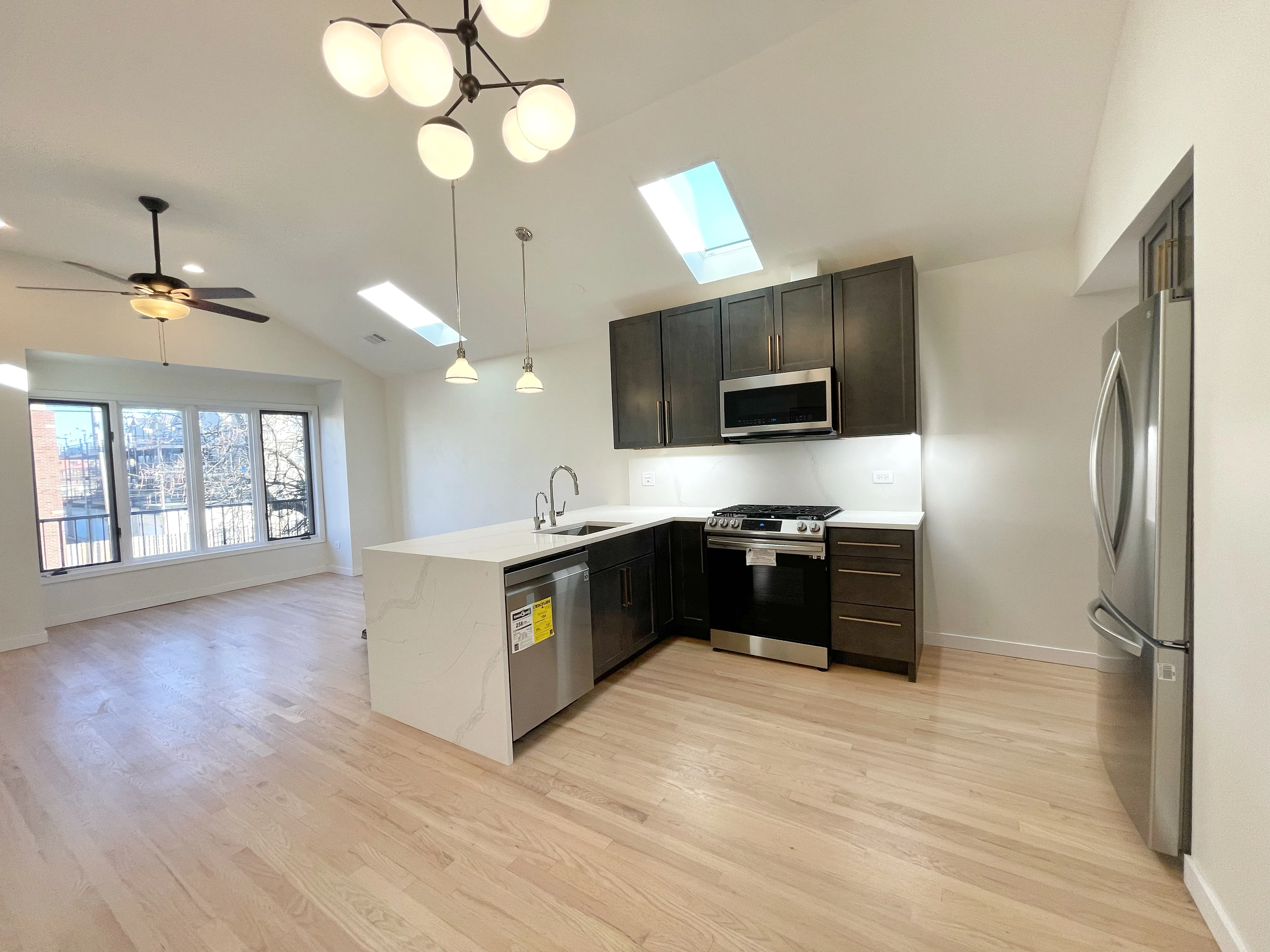 516 S Campbell Ave, Chicago,  60612, USA 60612-unit#3-chicago-IL