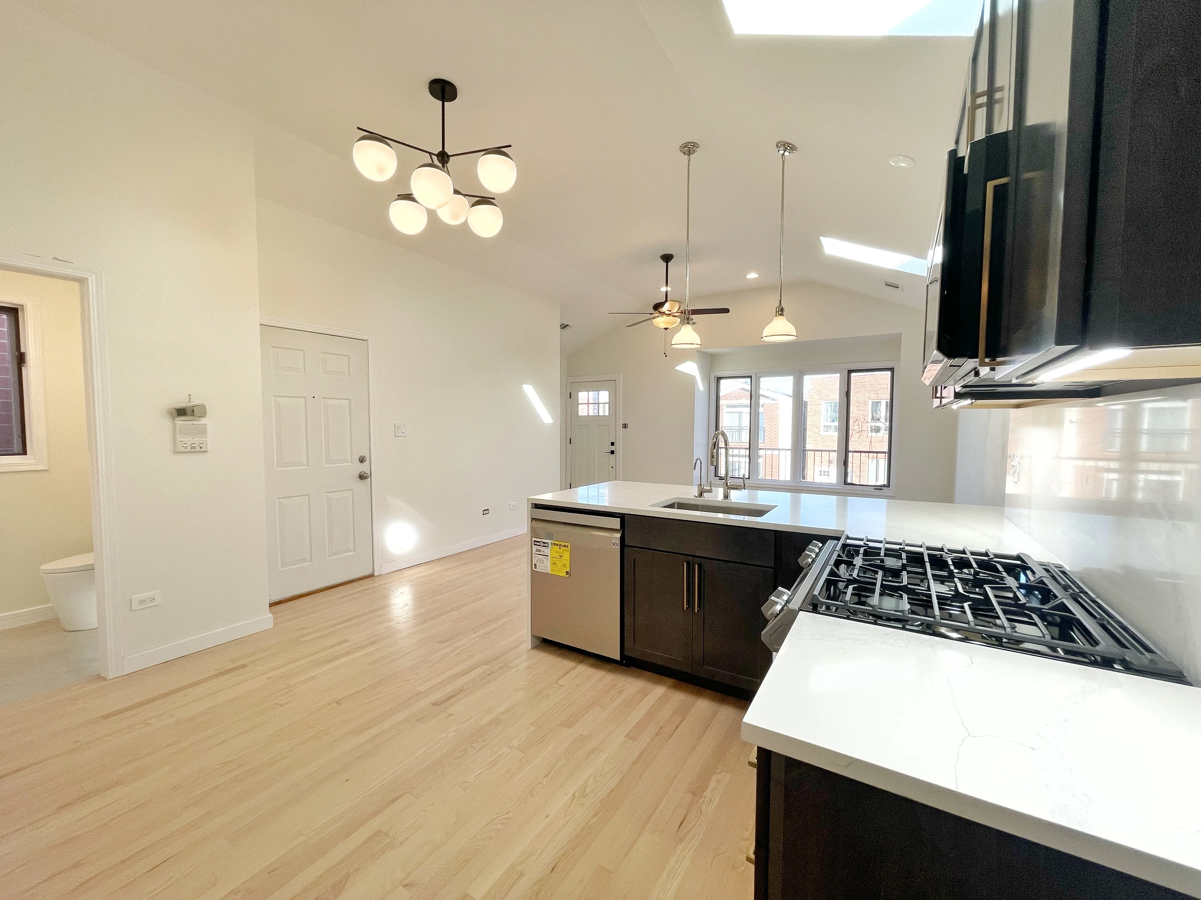 516 S Campbell Ave, Chicago,  60612, USA 60612-unit#3-chicago-IL