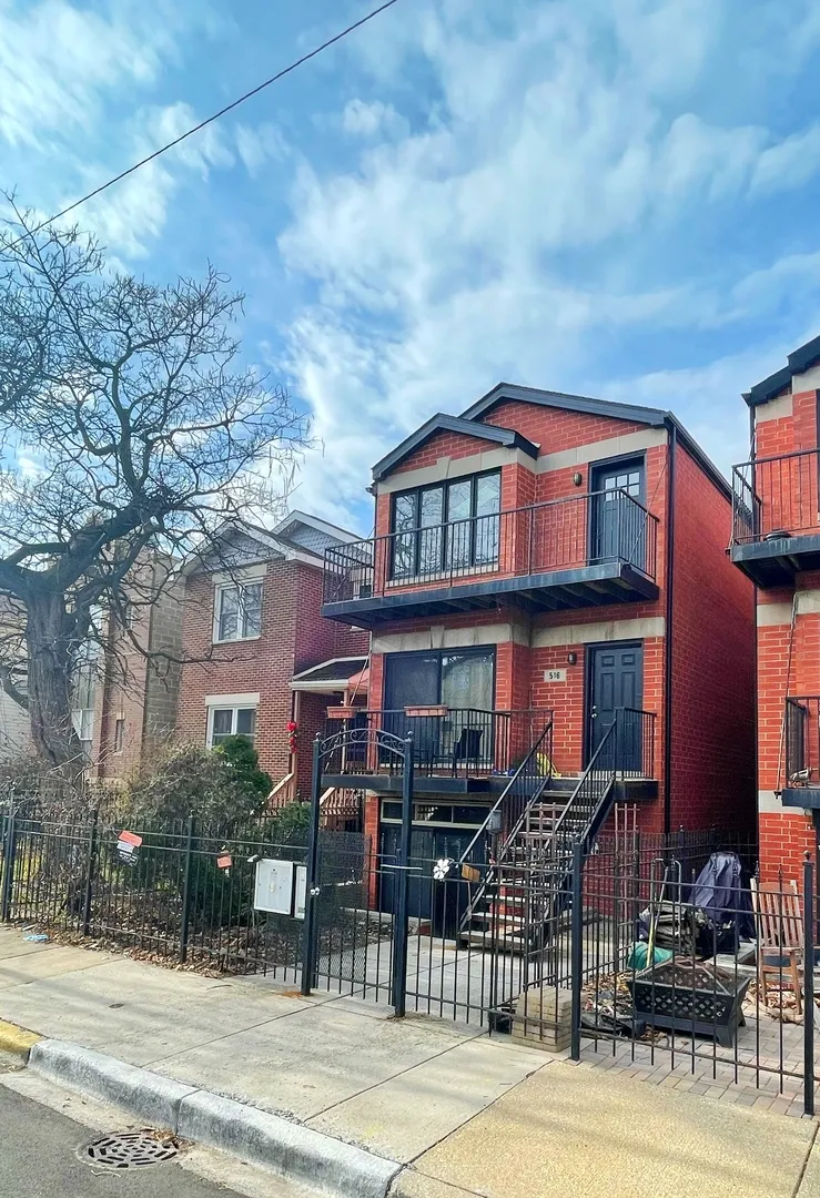 516 S Campbell Ave, Chicago,  60612, USA 60612-unit#3-chicago-IL