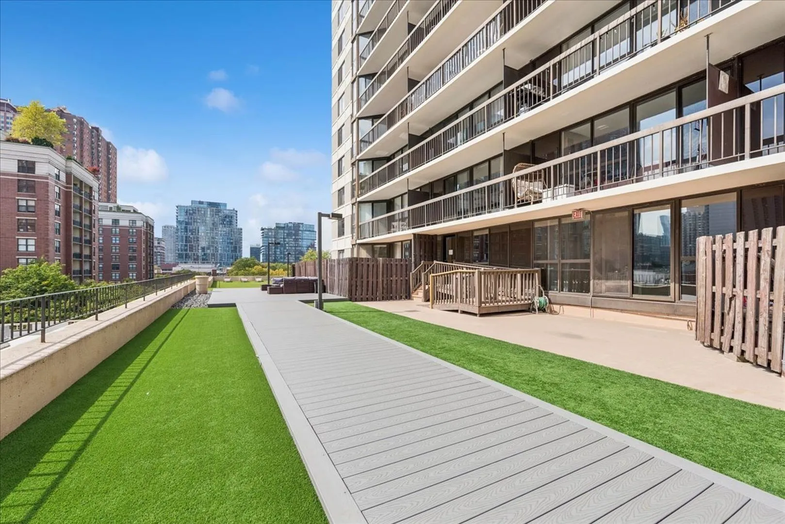33 W Delaware Pl, ,  60610, USA 60610-unit#9C-Chicago-IL