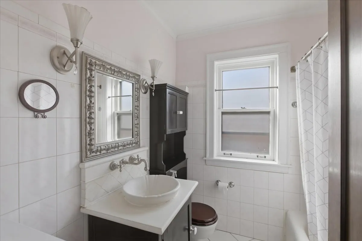 7409 N Claremont Ave, ,  60645, USA 60645-unit#1-Chicago-IL