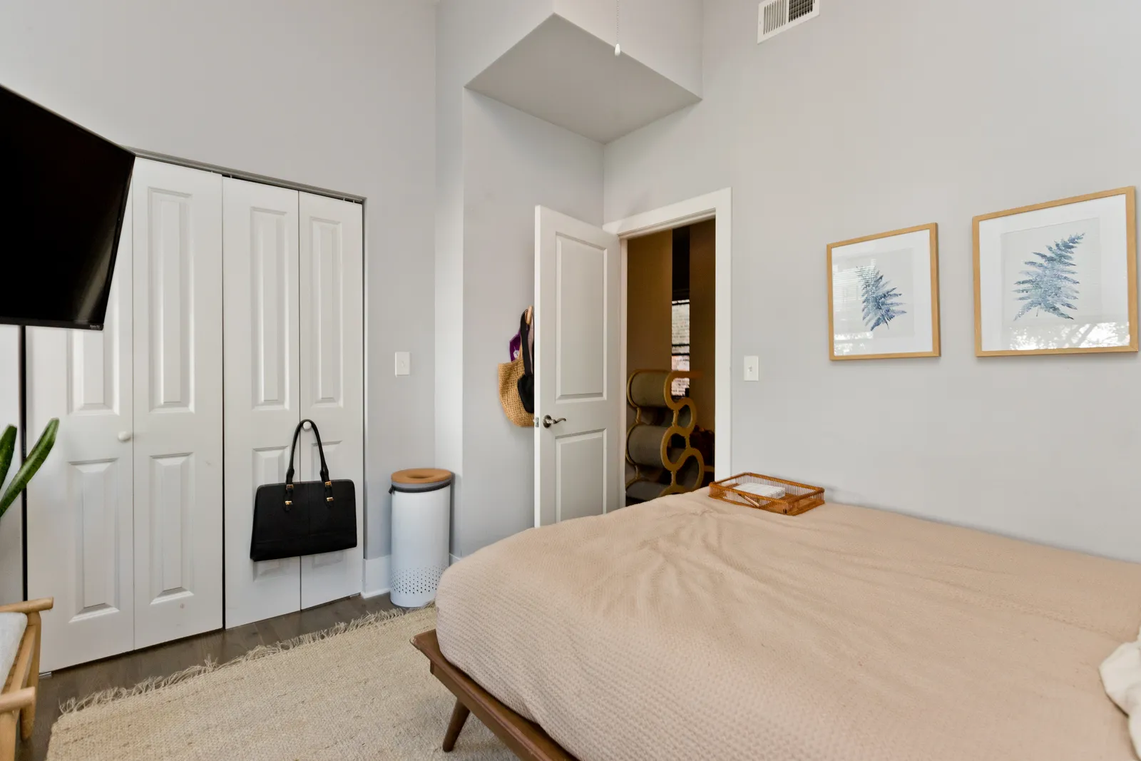 1044 W 18th St, ,  60608, USA 60608-unit#2R-Chicago-IL