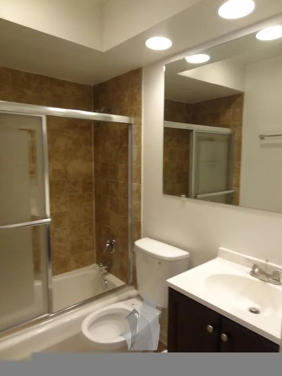 5909 N Kenmore Ave, ,  60660, USA 60660-unit#207-Chicago-IL