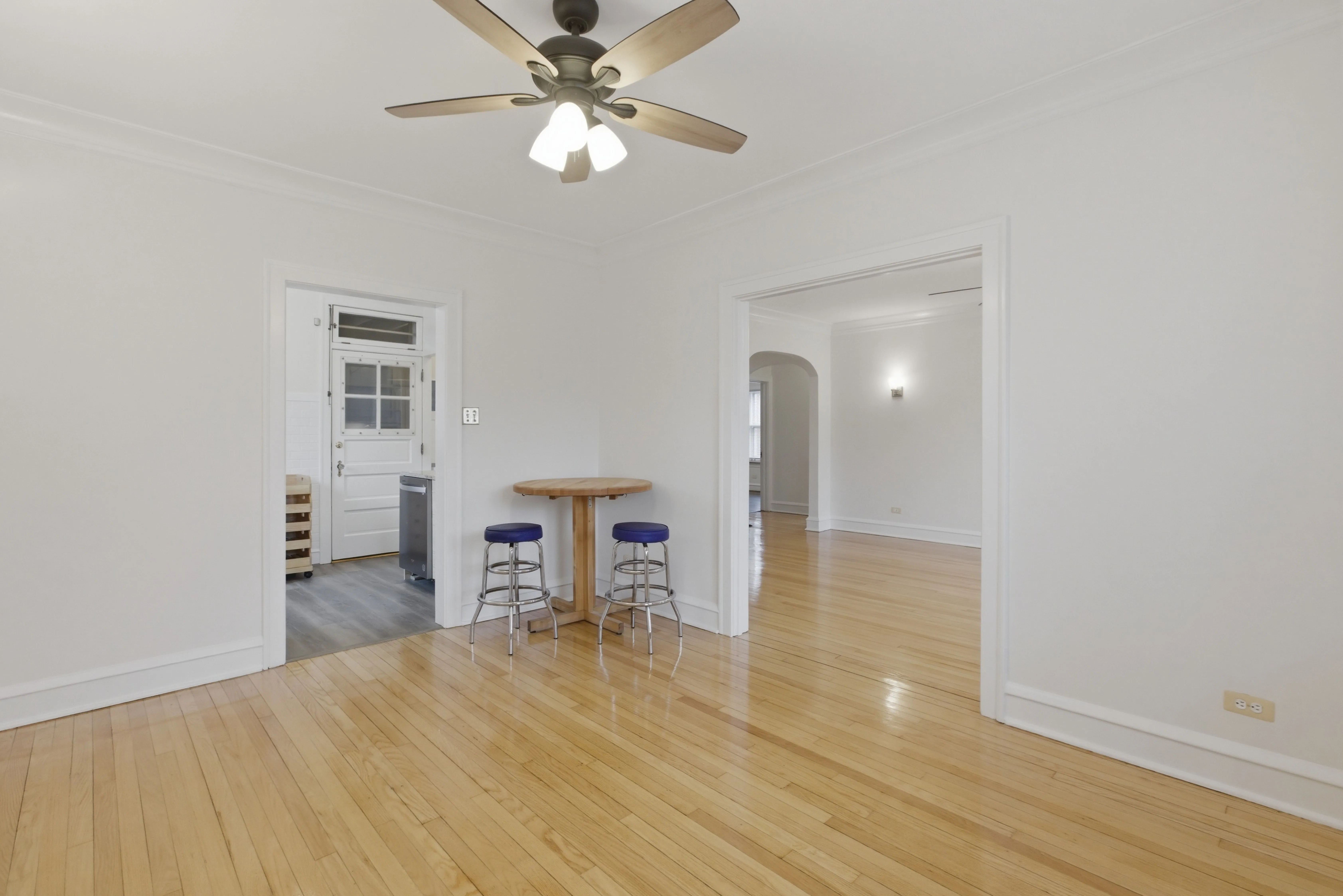 814 Mulford St, ,  60202, USA 60202-unit#1F-Evanston-IL