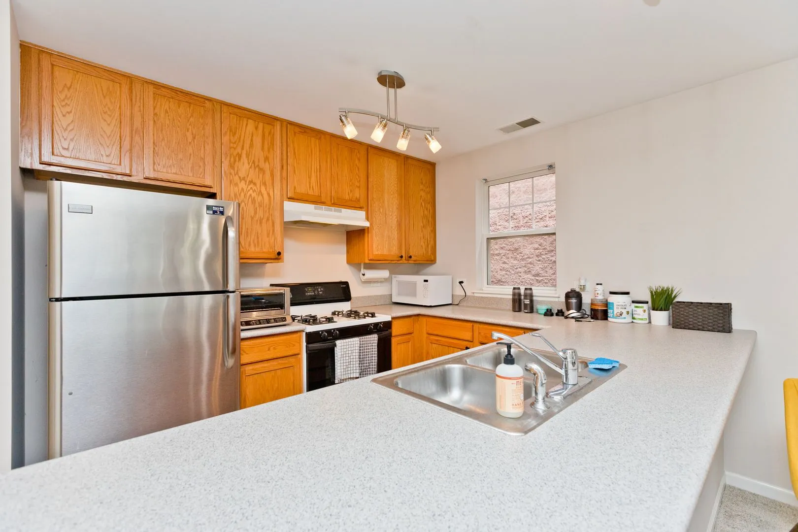 1156 N Howe St, ,  60610, USA 60610-unit#B-Chicago-IL