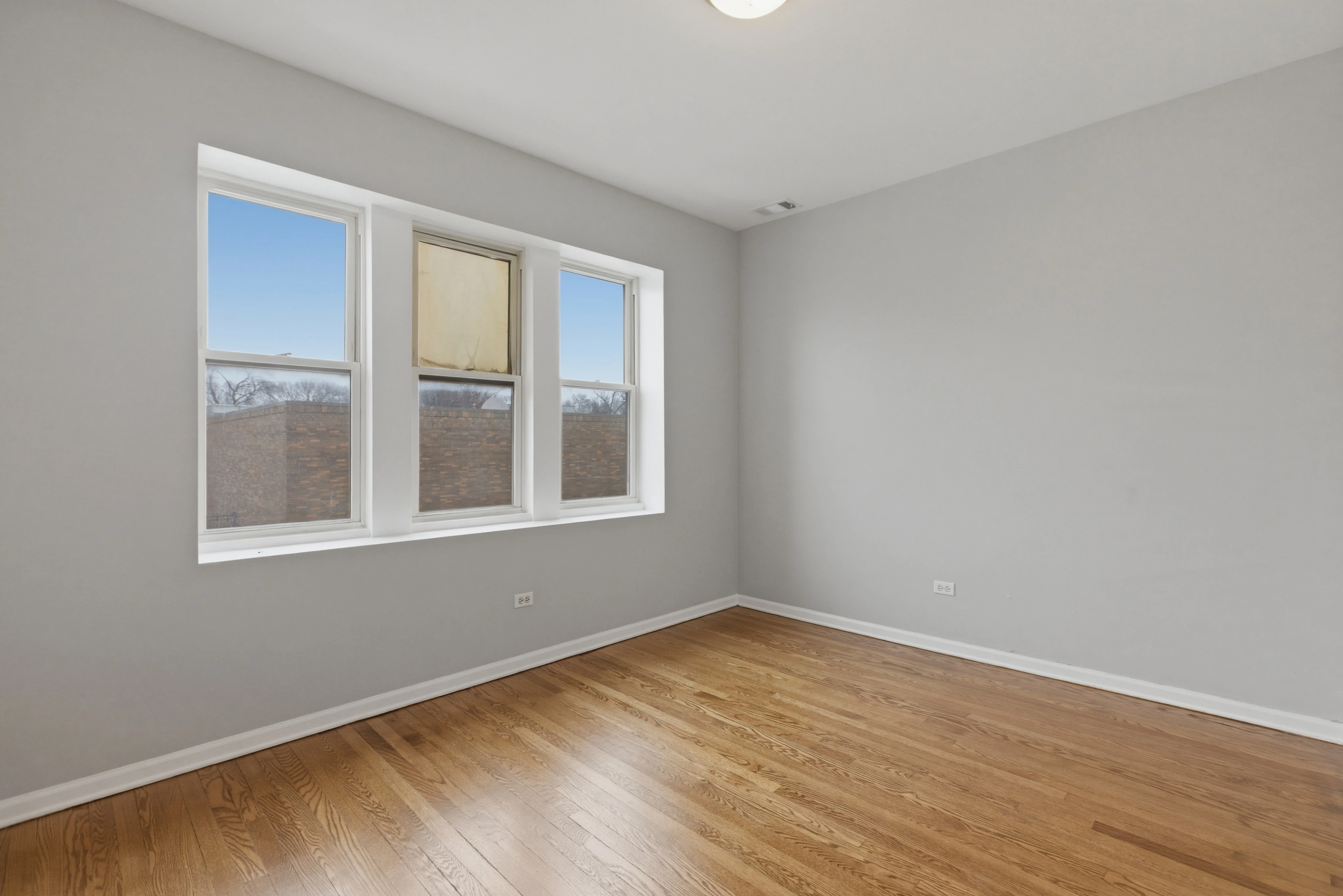 7039 Roosevelt Rd, ,  60402, USA 60402-unit#2F-Berwyn-IL