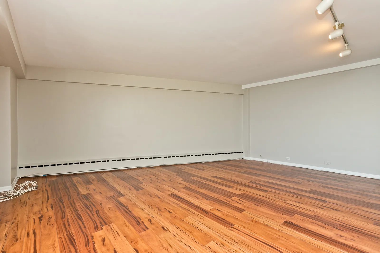 3410 N Lake Shore Dr, ,  60657, USA 60657-unit#14F-Chicago-IL