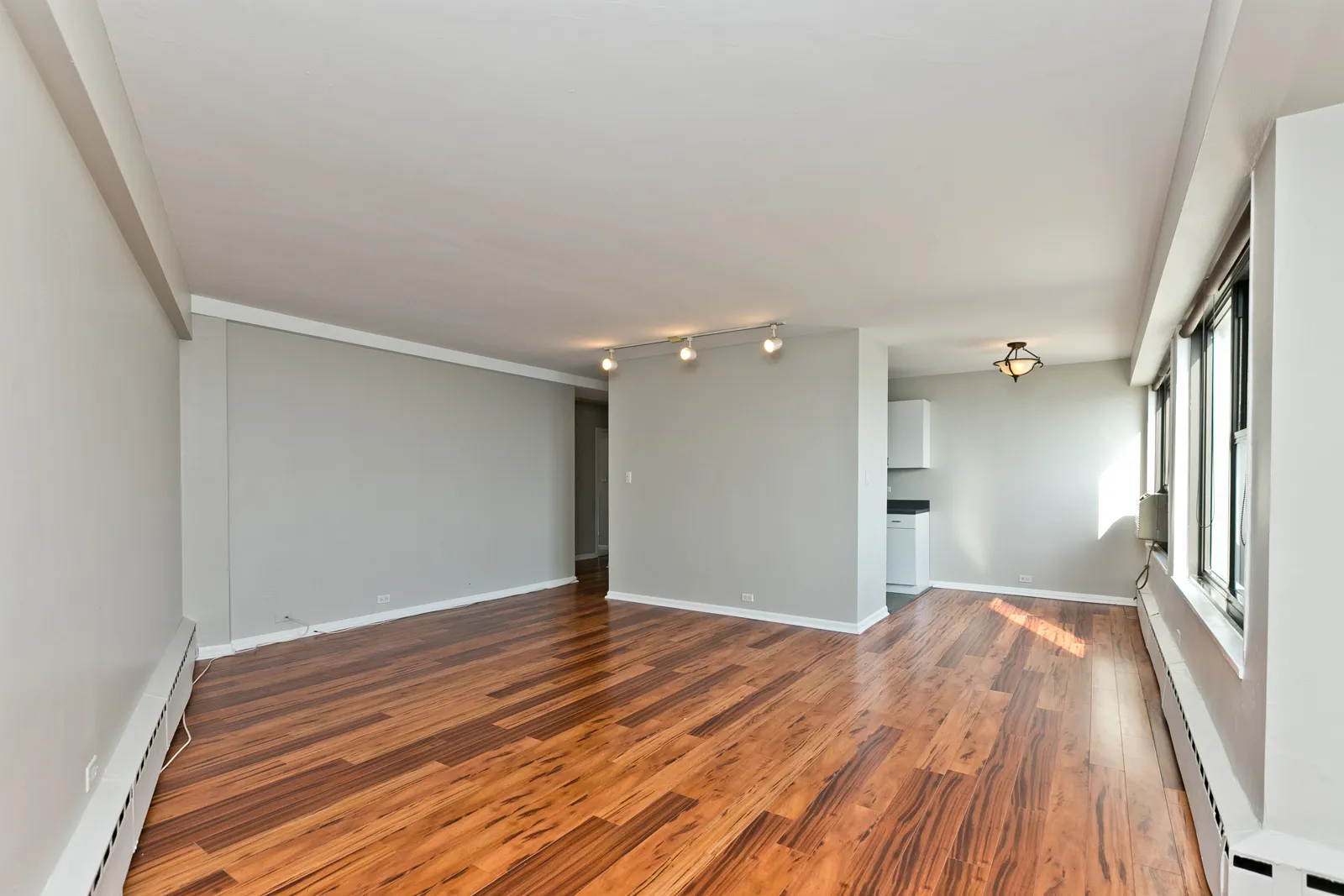 3410 N Lake Shore Dr, ,  60657, USA 60657-unit#14F-Chicago-IL