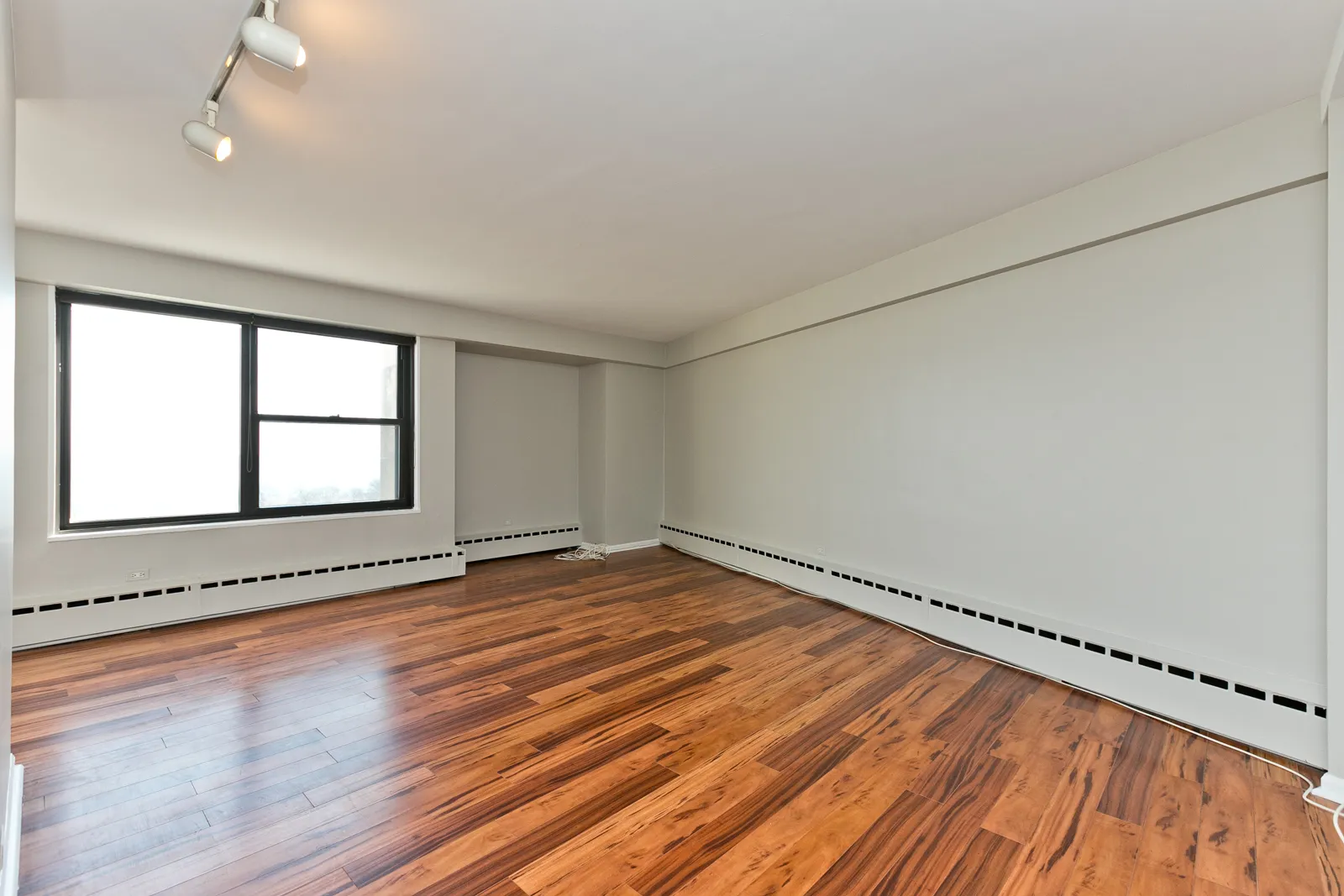 3410 N Lake Shore Dr, ,  60657, USA 60657-unit#14F-Chicago-IL