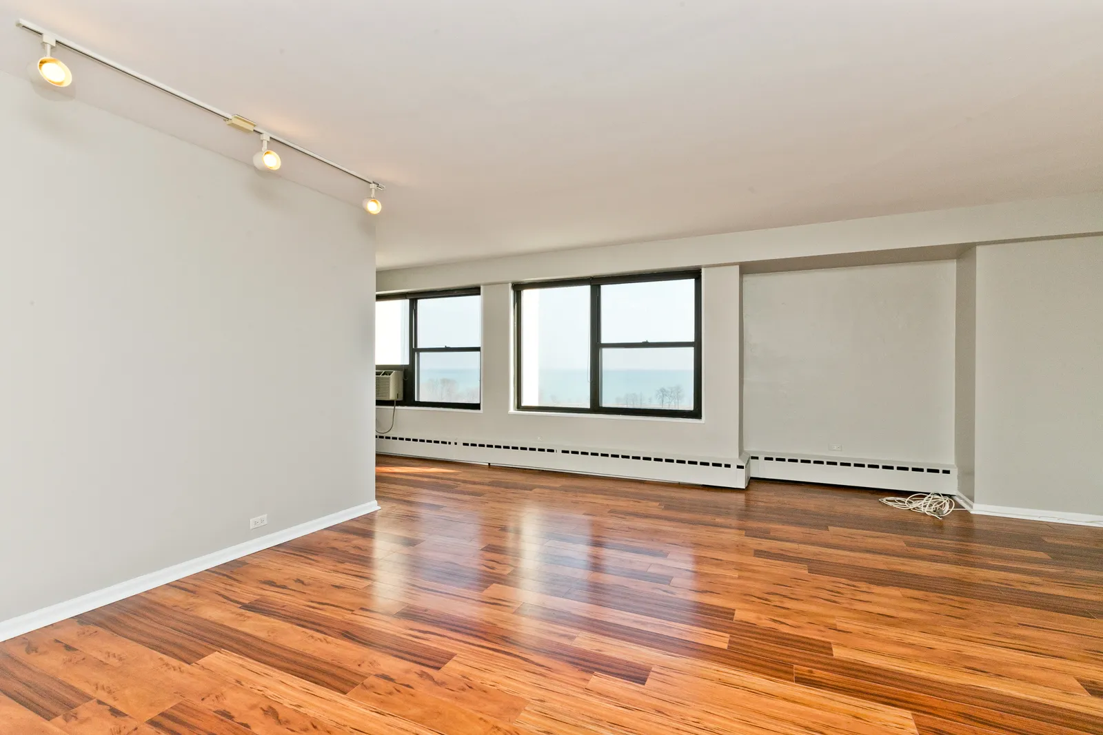 3410 N Lake Shore Dr, ,  60657, USA 60657-unit#14F-Chicago-IL