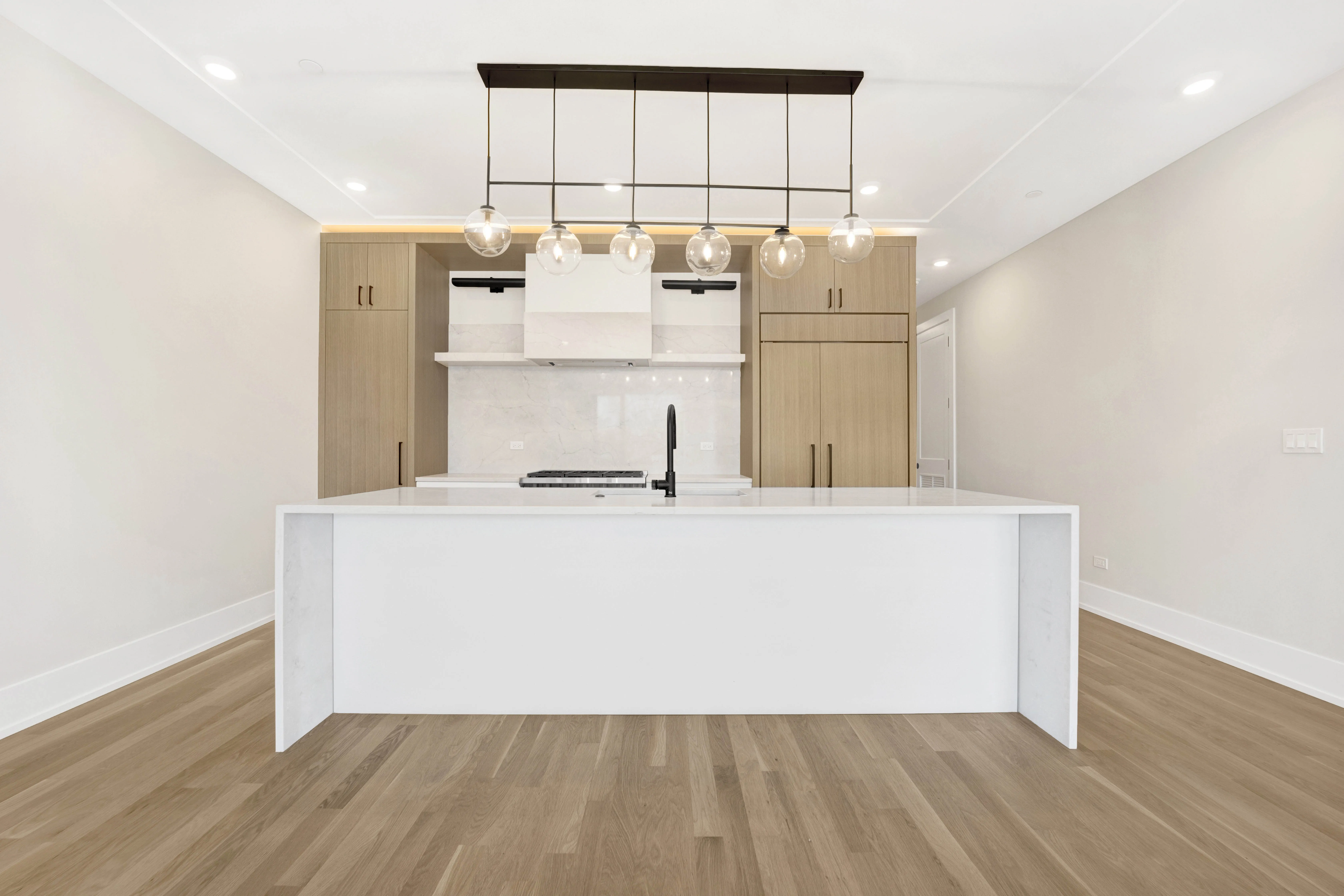 3352 N Ashland Ave, ,  60657, USA 60657-unit#2S-Chicago-IL